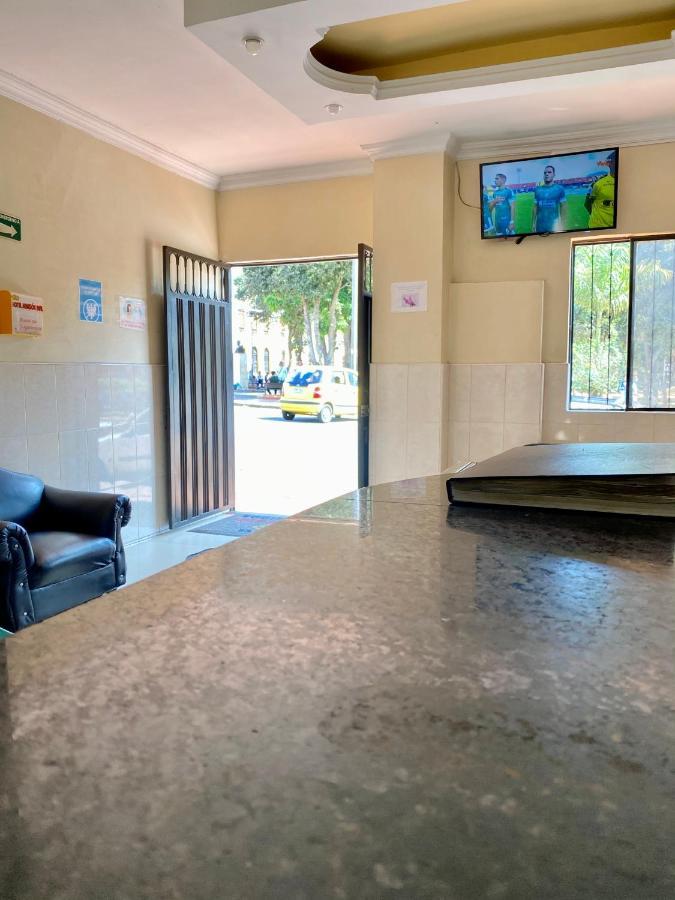 בוקארמנגה Hotel Mansion Real מראה חיצוני תמונה